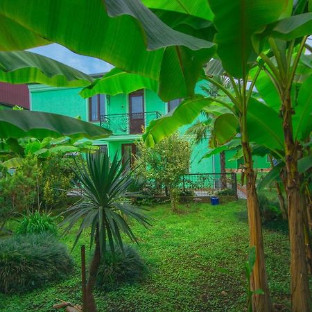 Sister'S Warm Guest House Batumi Exterior foto