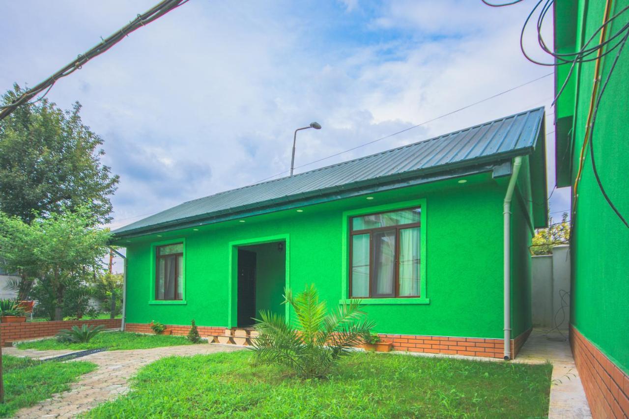 Sister'S Warm Guest House Batumi Exterior foto